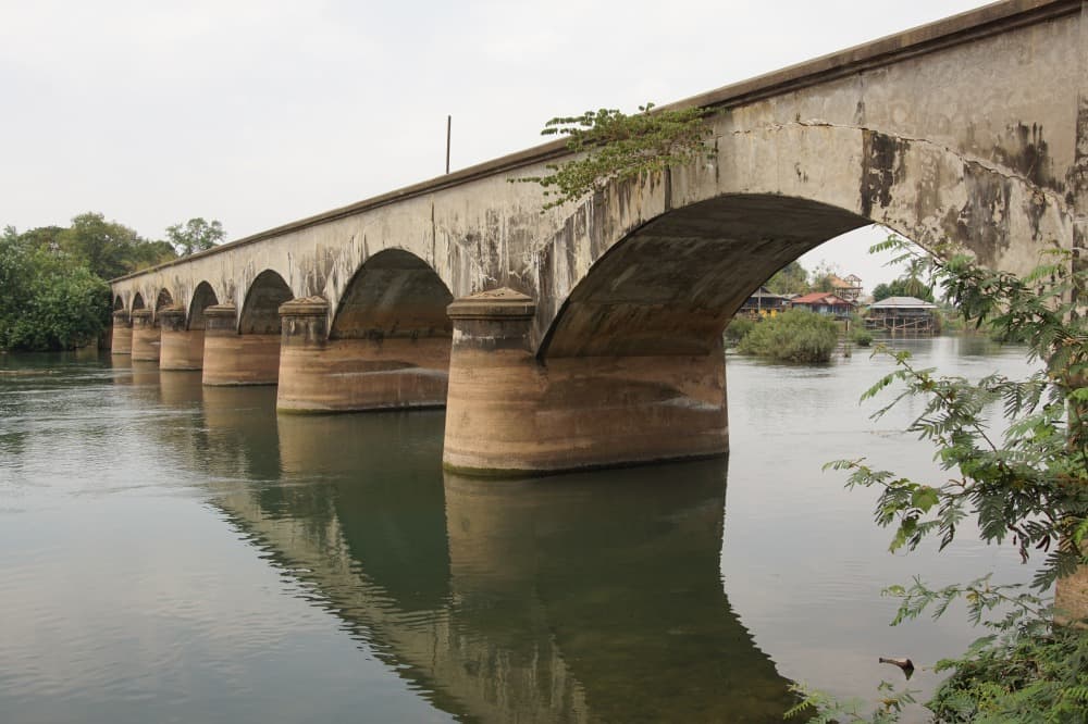 bridge ban khone
