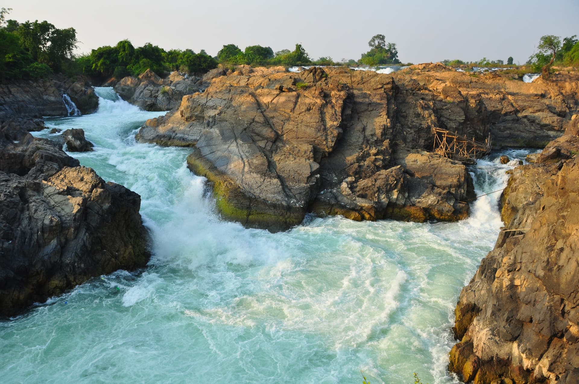 li phi waterfall