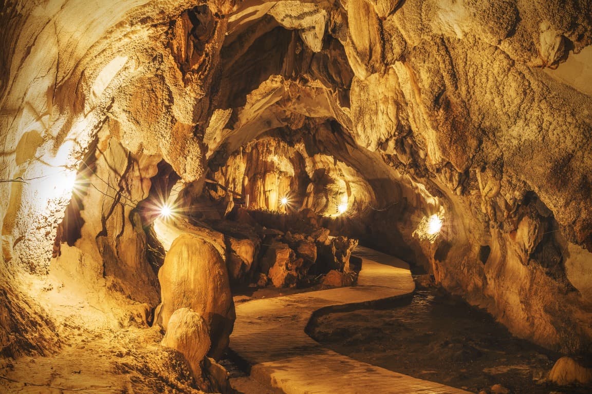 Tham Chang Cave